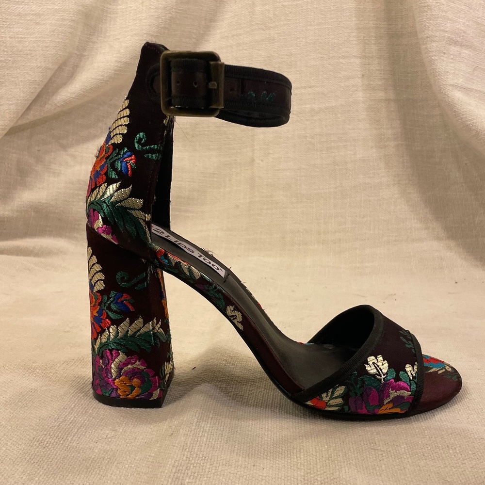 2 lips too ankle strap heels